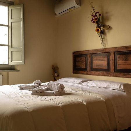 סן ג'ימיניאנו Agriturismo L'Olmo מראה חיצוני תמונה