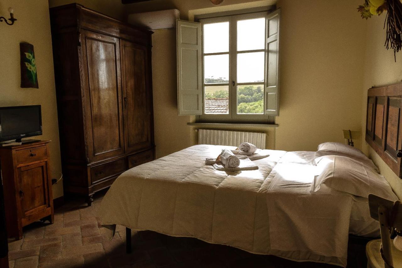 סן ג'ימיניאנו Agriturismo L'Olmo מראה חיצוני תמונה