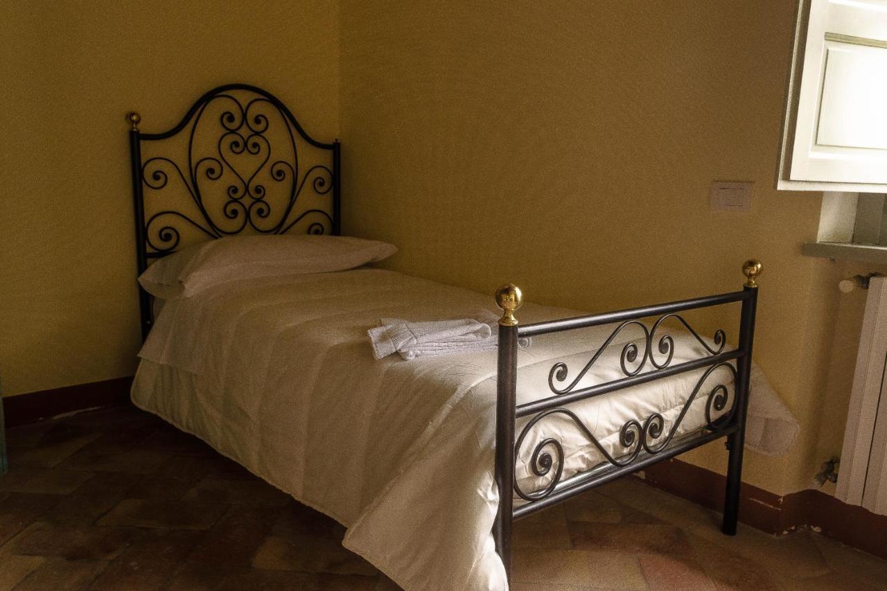 סן ג'ימיניאנו Agriturismo L'Olmo מראה חיצוני תמונה