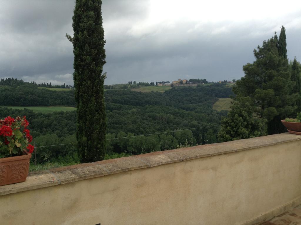 סן ג'ימיניאנו Agriturismo L'Olmo מראה חיצוני תמונה